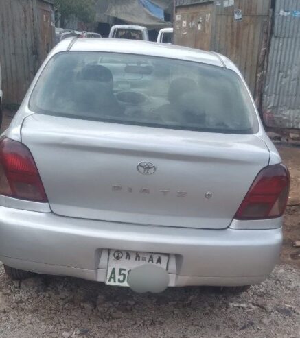 Toyota Platz 2001 Automatic