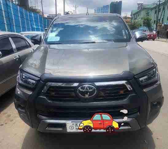 Toyota Hilux Invincible Double Cab Automatic 2022