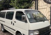 Toyota HiAce 2002 Manual