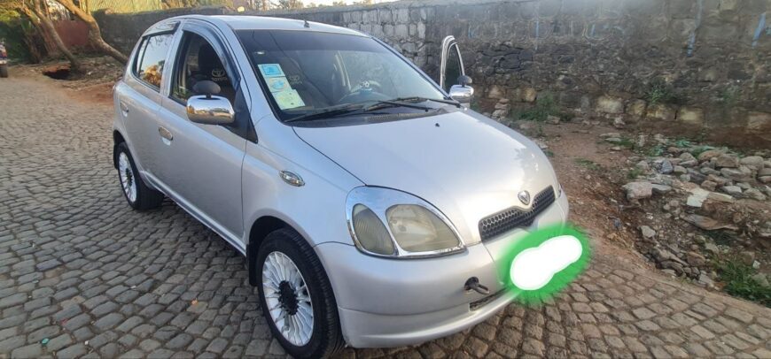 Toyota Vitz Benzine Automatic 2001