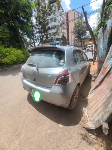 Toyota Yaris compact Benzine Automatic 2008 Real