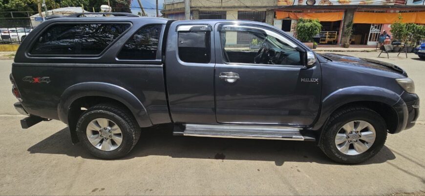 Toyota Hilux Extra Cab Diesel Manual 2014