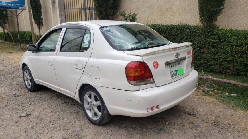 Toyota Platz Benzine Automatic 2004 8month