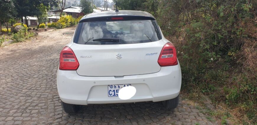 Suzuki Swift Benzine Automatic 2022