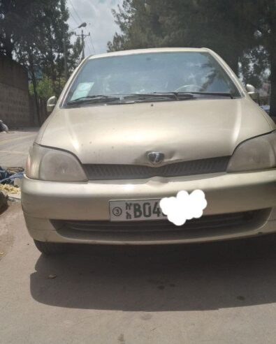 Toyota Platz 2001/12 Automatic