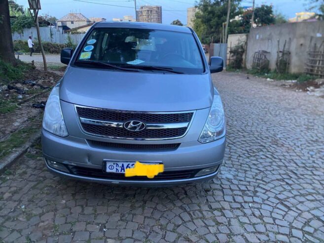 Hyundai Starex Diesel 5-Speed Automatic 2012