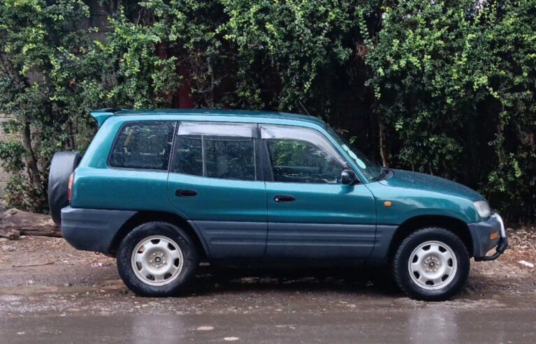 Toyota RAV 4 Automatic Europe standard 1998