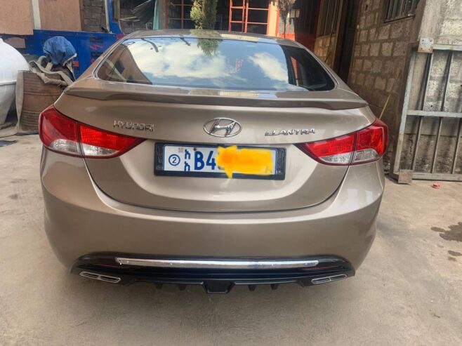 Hyundai Elantra Benzine Automatic 2014