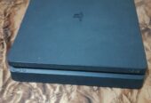 Sony PS4 Slim