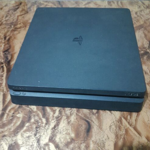 Sony PS4 Slim