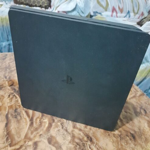 Sony PS4 Slim